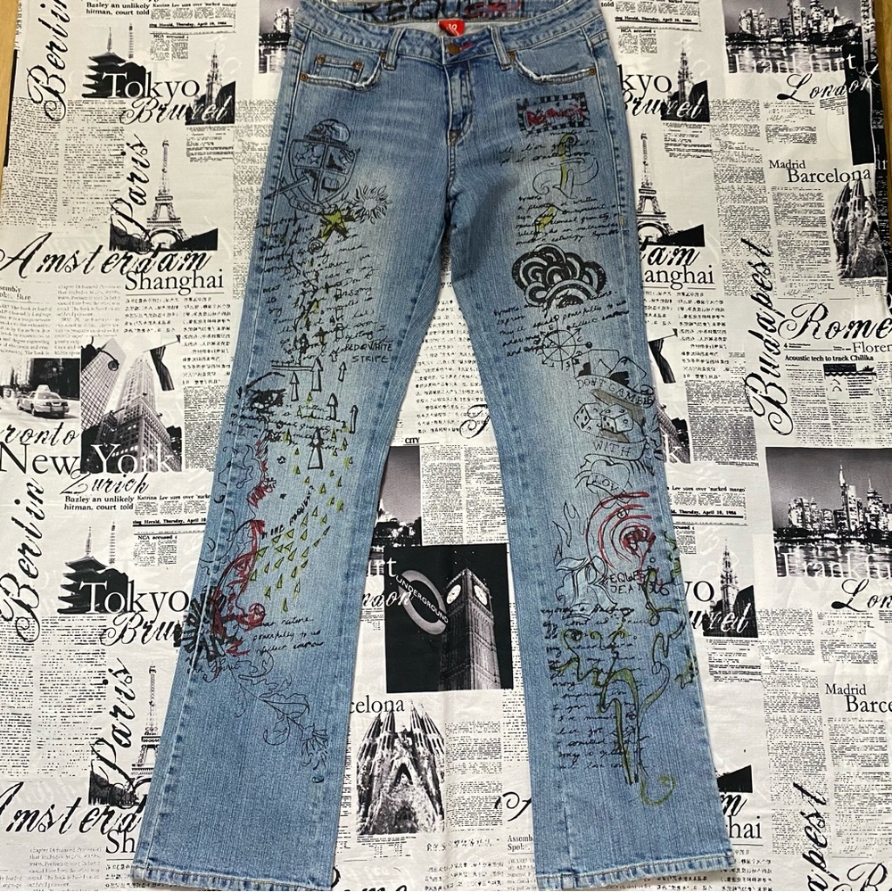 Request y2k 2009s womens skater grunge graffiti print jeans low rise bootcut - Picture 2 of 8